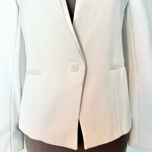 Zara White Satin detailed blazer size small - Picture 3 of 11